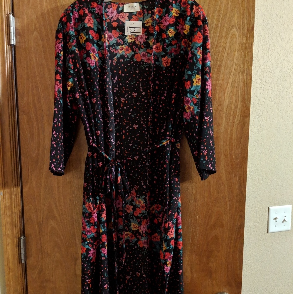 Long Floral Kimono POCKETS!